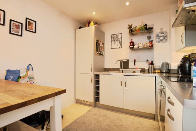 3, Eddystone House, Cardiff photo 4