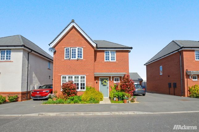 4-bed house on 20, Bar Hill Close, Halton, £425,000