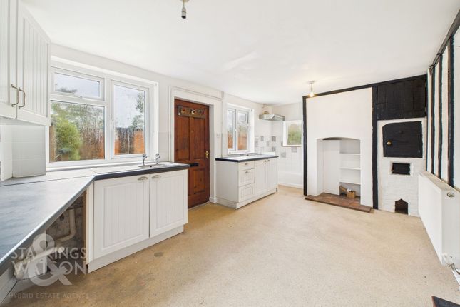 The Cottage, 11 The Street, Bungay photo 2