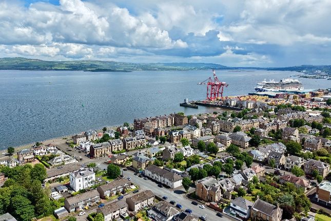 2, Johnston Terrace, Greenock photo 3