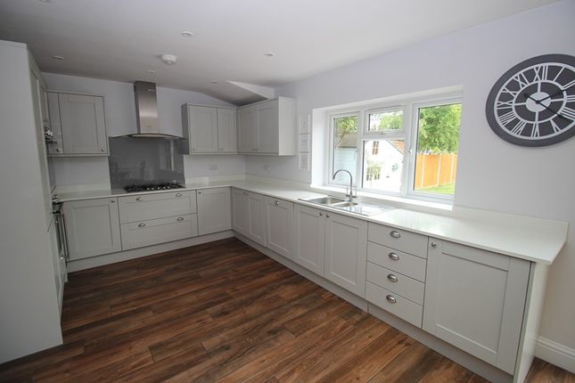 116 Risborough Road, Bedford, Beds photo 4