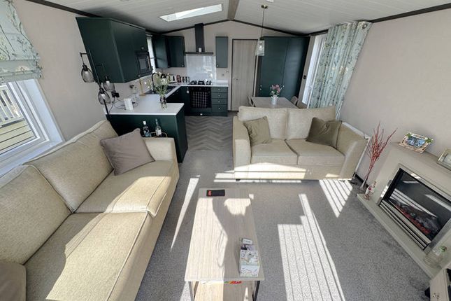 Highfield, Leisure Lodge Park, Hambleton photo 3