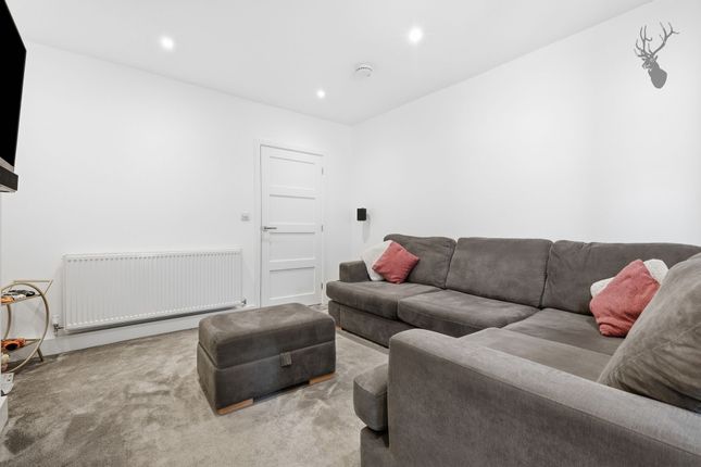 16 Graylands, Epping photo 4