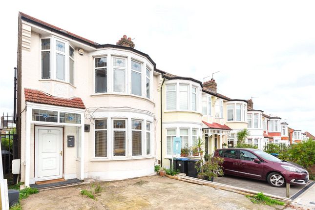 Thumbnail End terrace house to rent in Hedge Lane, Palmers Green, London