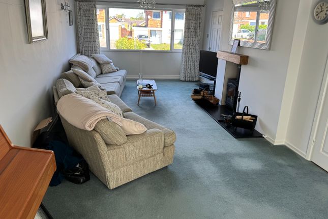82, Woodbank Drive, Nottingham photo 3