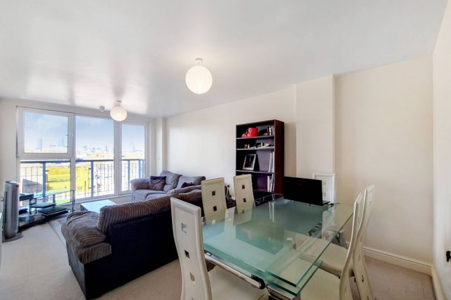 Thumbnail Flat to rent in Townsend Street, London
