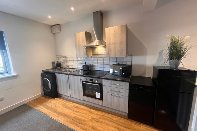 3 Woodfield St, Swansea photo 2