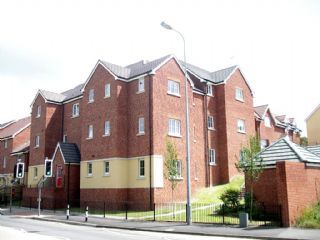 Thumbnail Flat to rent in Pentwyn Drive, Cardiff