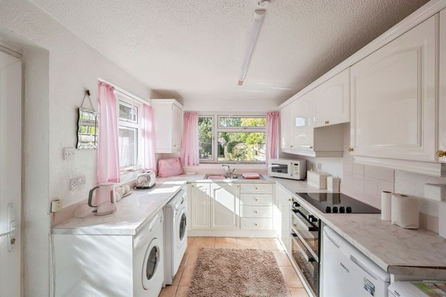 13, Boswell Road, ROTHERHAM photo 3