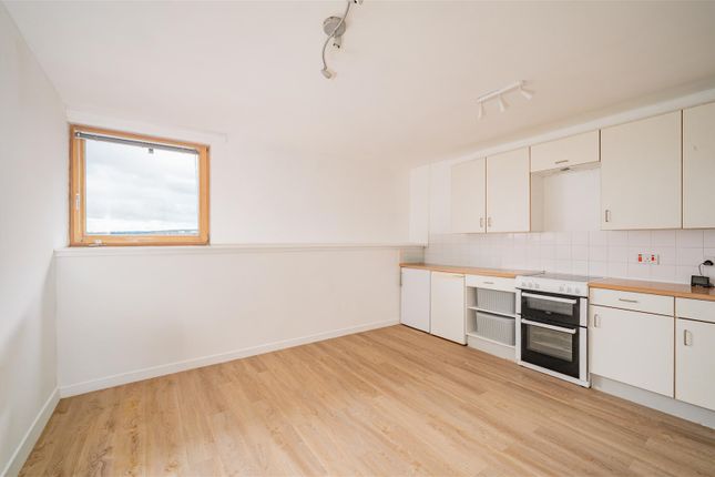 10, Wishart Archway, Dundee photo 4