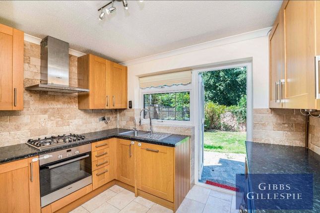 1, Thames Drive, Middlesex photo 3
