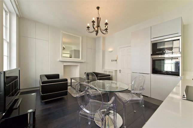 Flat to rent in Warren Street, Fitzrovia, London