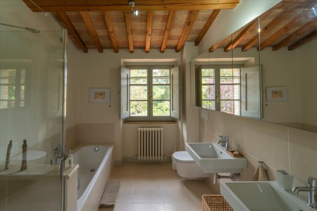 Farmhouse for sale in Montone, Perugia, Italy