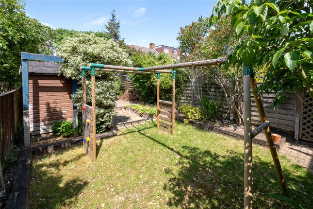 33, Cedarville Gardens, London photo 4