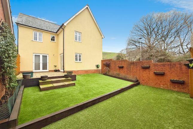 58, Seldon Crescent, Exeter photo 4