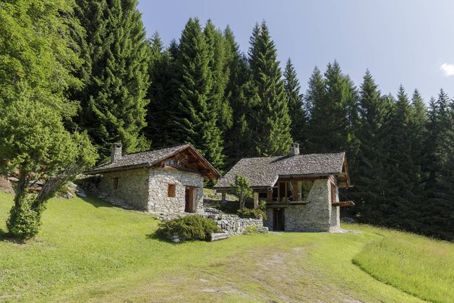 Country house for sale in Località Paluac, Pinzolo, Trentino Alto Adige