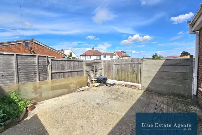 Ground Floor Flat, Beavers Lane, Hounslow photo 2