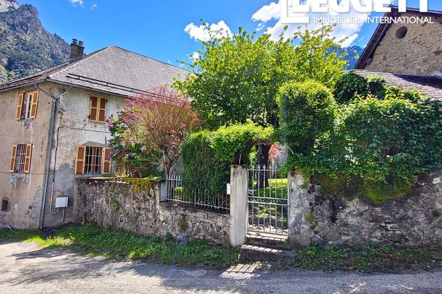 Thumbnail Villa for sale in Entraigues, Isère, Auvergne-Rhône-Alpes