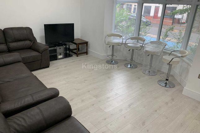 11, Senghennydd Road, Cardiff photo 2