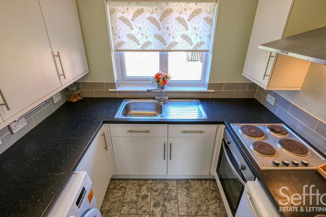41 Churchfield Green, Norwich photo 4