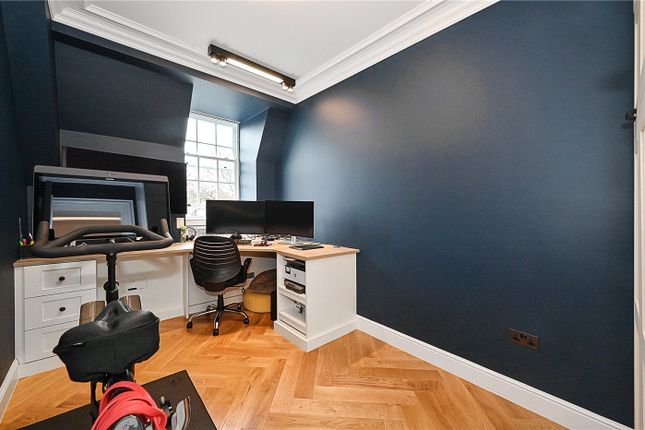 Flat for sale in St Stephen's Close, Avenue Road, St John's Wood, London