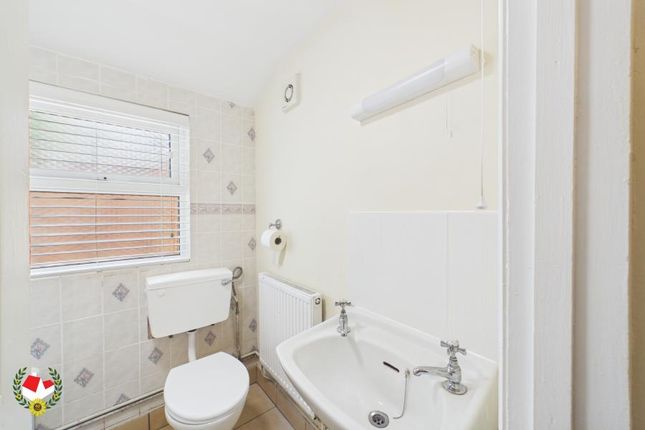 33, Howard Street, Gloucester photo 4