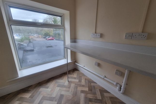 Flat, 11A, Hill Street, Lydney photo 4