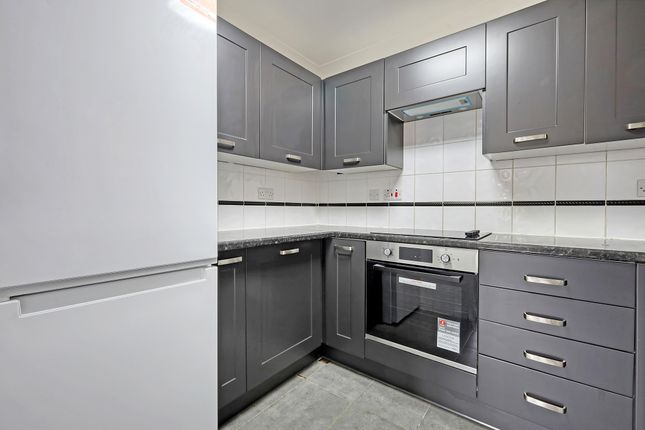 2, Holt House, Cheshunt photo 4