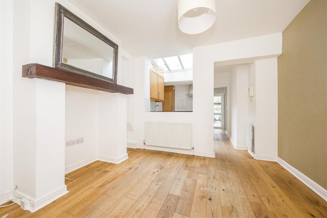 Flats 1,2,3, 127, London Road, Twickenham photo 4