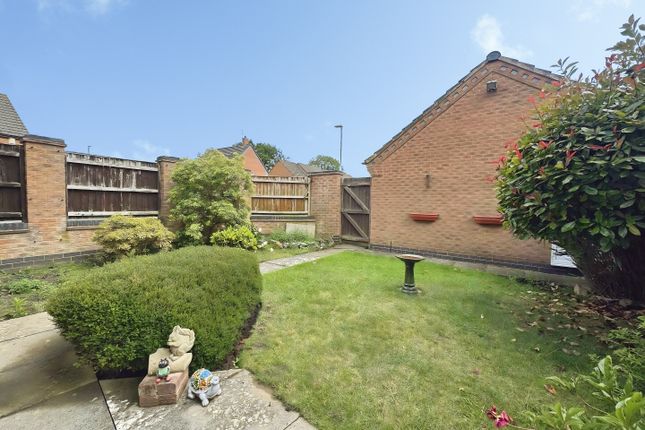 58, Scalborough Close, Leicester photo 2