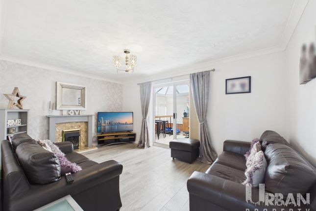 27, St. Clements Way, Hull photo 4