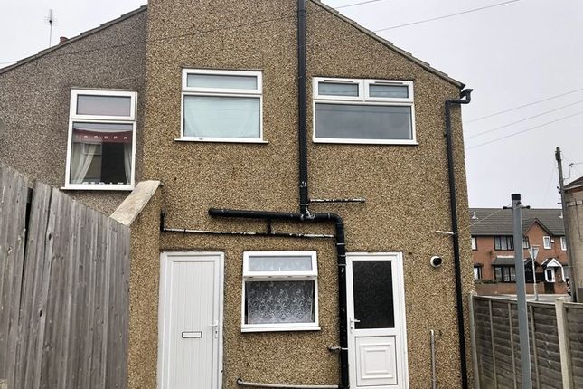 Thumbnail Flat to rent in Gilbey Road, Grimsby