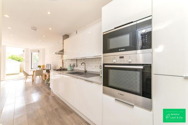 Flat 1, 48, Churchfield Avenue, London photo 4