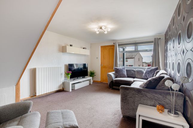 18, Elrick Circle, Aberdeen, Aberdeen photo 3