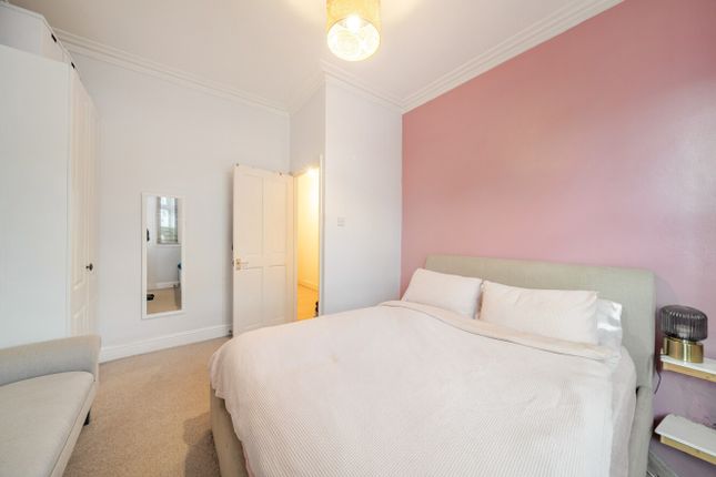 GFF, 1B, Cowick Road, London photo 3