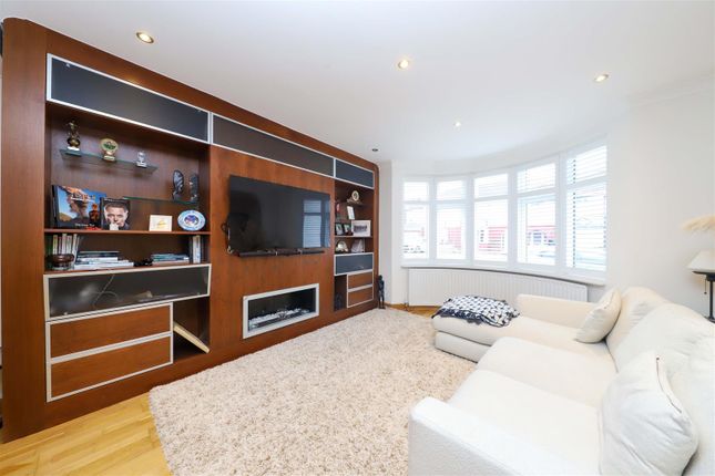 67, Parkfield Avenue, Middlesex photo 4