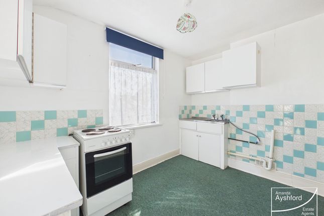 19a Higher Polsham Road, Paignton photo 3