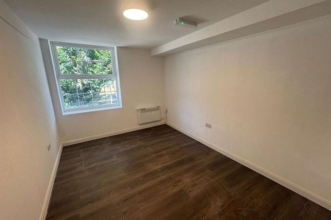 Flat 1, 63b High Street, Ruislip photo 3