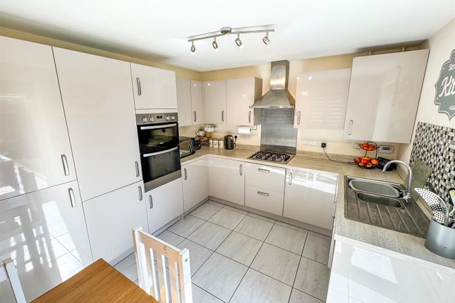191, Roman Road, Corby photo 2
