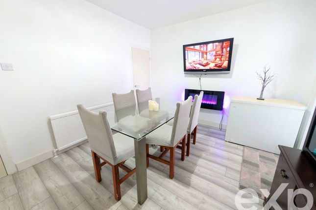 20, Kitchener Road, Rochester photo 4