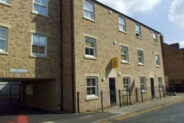 Thumbnail Flat to rent in Fitzwilliam Street, Peterborough