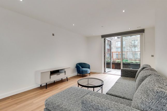 2 Betts Mews, London photo 2