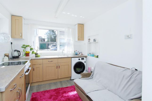 24, Test Rise, Stockbridge photo 4