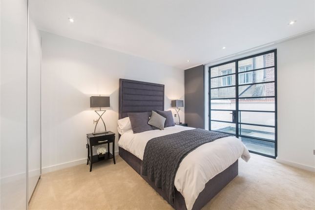 Terraced house to rent in Wyndham Yard, London