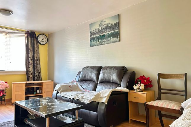 6, Woodway Walk, Coventry photo 3