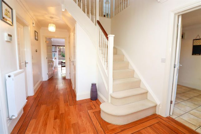 2, Crowdale Drive, Fleet photo 4