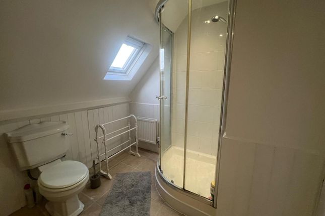 Room 4, Flat 5, 42, Seymour Road, Newton Abbot photo 5