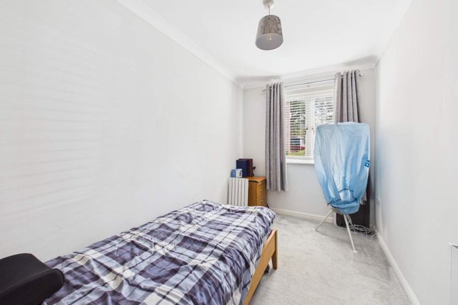 64, Woodruff Way, Cardiff photo 4