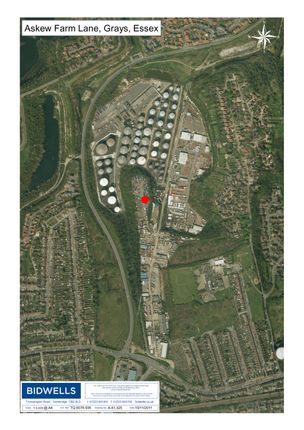 Land to let in Askew Farm Lane, Grays