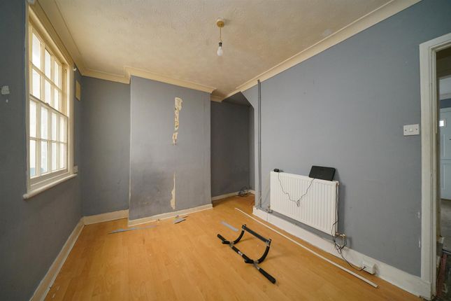 14, Two Waters Road, Hemel Hempstead photo 3